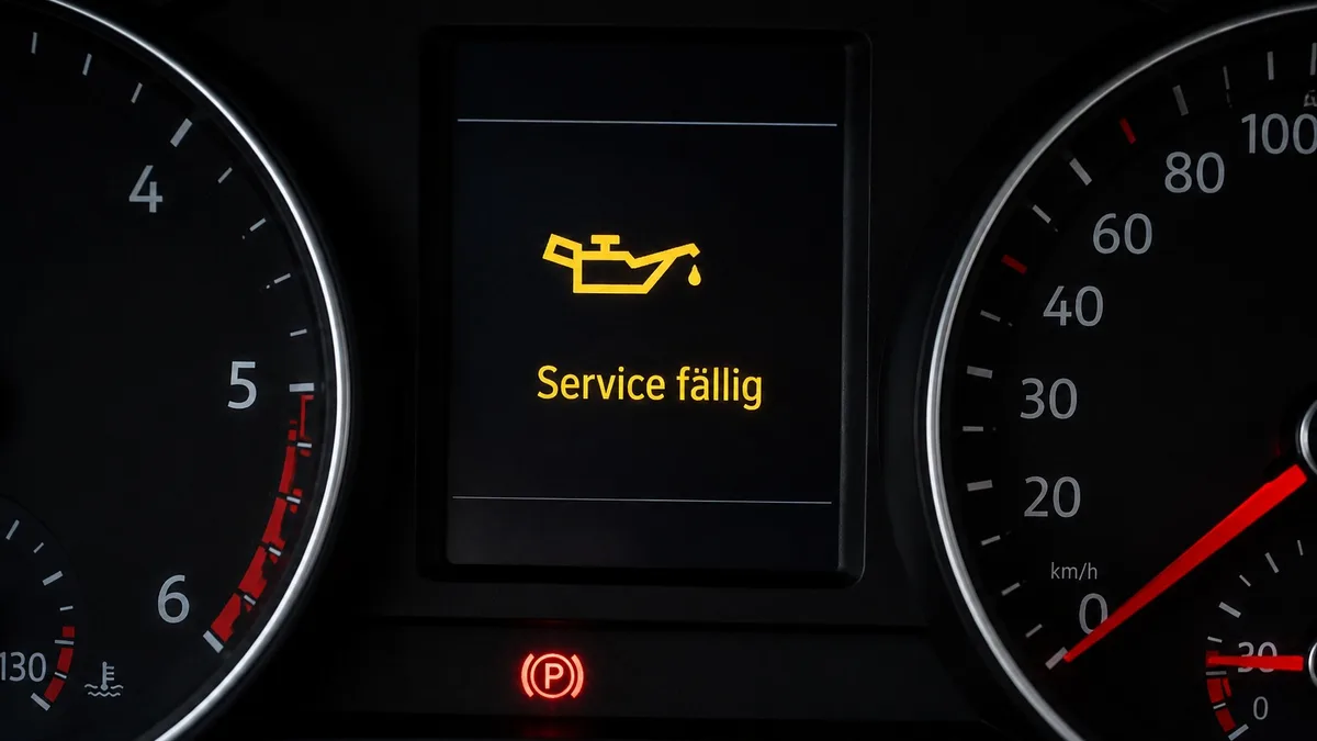 Service fällig – was bedeutet die Serviceanzeige im Auto?